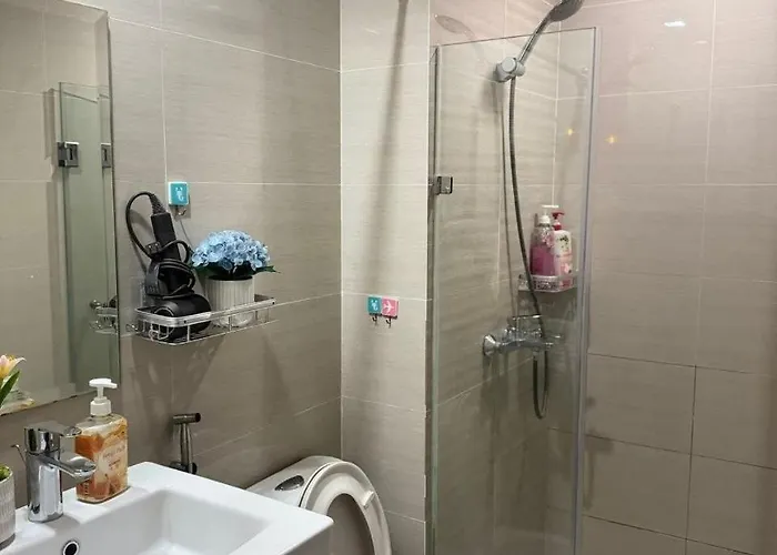 2 Bedroom Condotel At Newport City, Beside Naia T3 Manila